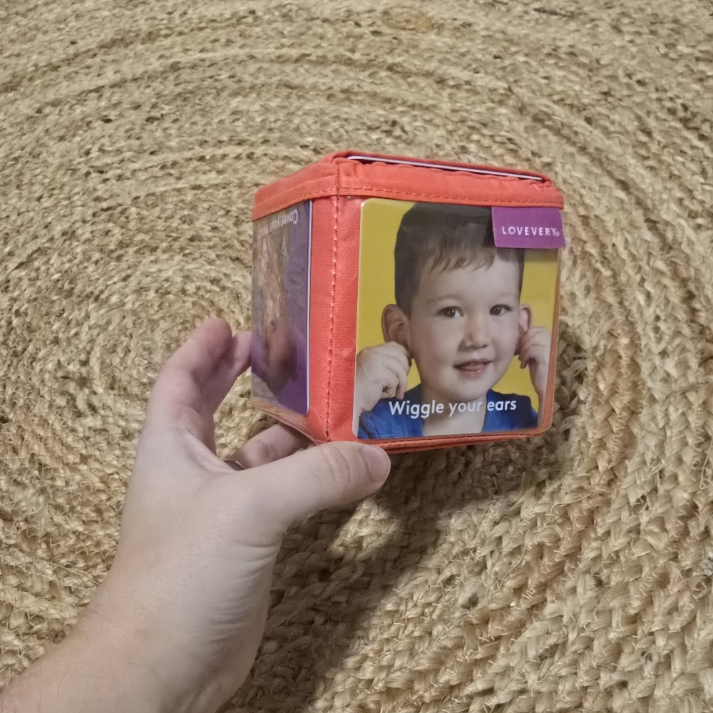 Lovevery Simon says activity cube